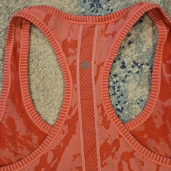 Lululemon Swiflty Tank - Picture 5 of 5
